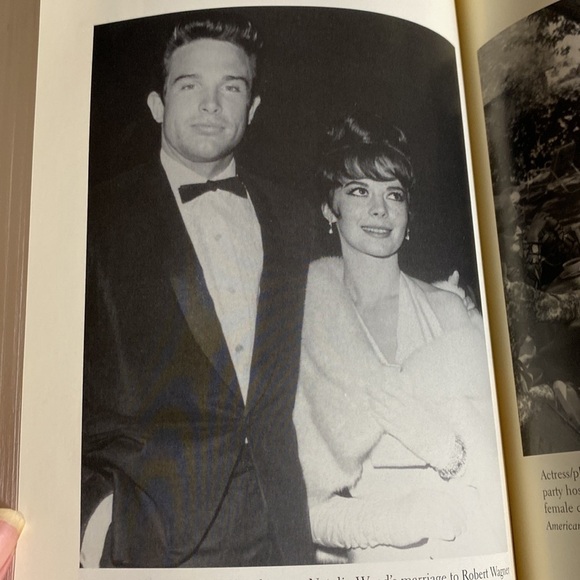 WARREN BEATTY A PRIVATE MAN by SUZANNE FINSTAD Hardback EUC - Picture 4 of 4